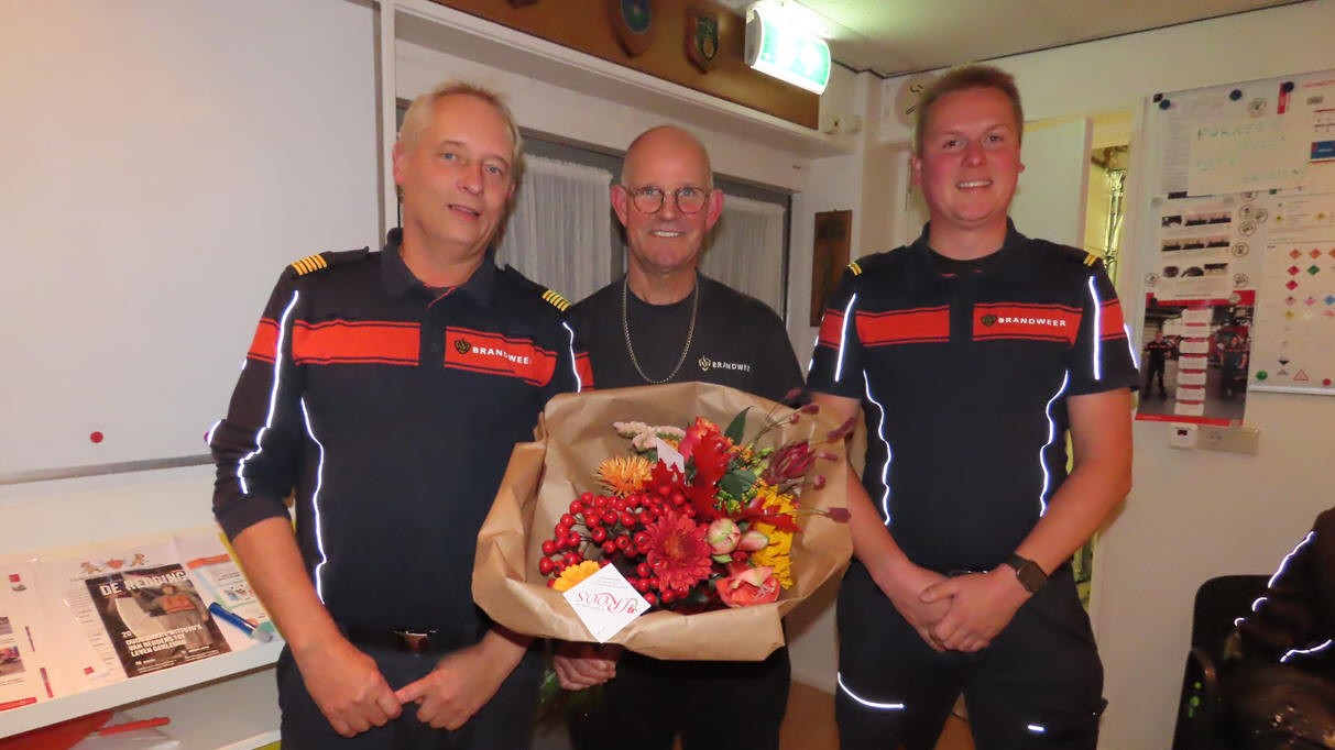 Dirk de Waart zwaait af als vrijwillig brandweerman op Marken